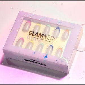 **New Glamnetic sprinkles press on nails kit